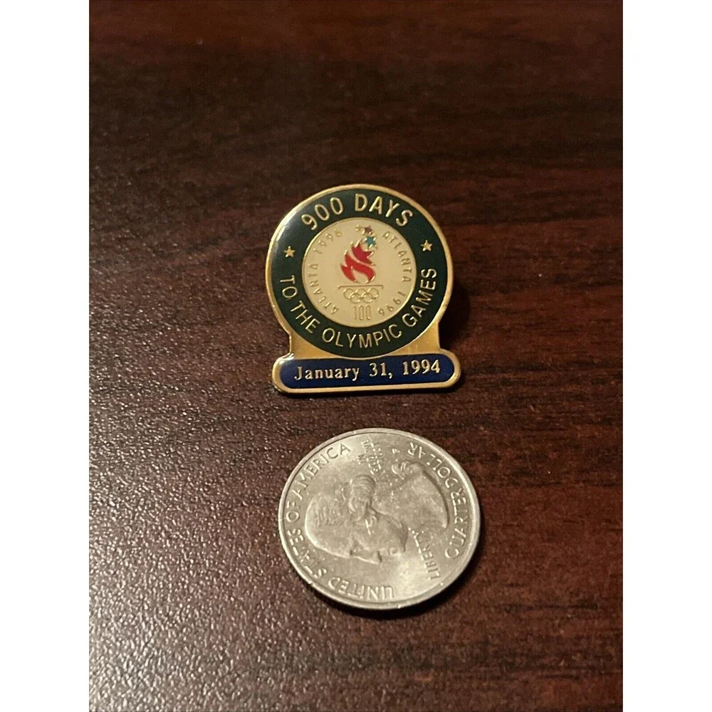Vintage Countdown To‎ The 1996 Atlanta Olympics 900 Days Lapel Hat Pin